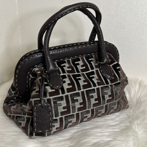 💯 Authentic Fendi Selleria  Zucca Hsndbsg🍀 - Picture 13 of 16